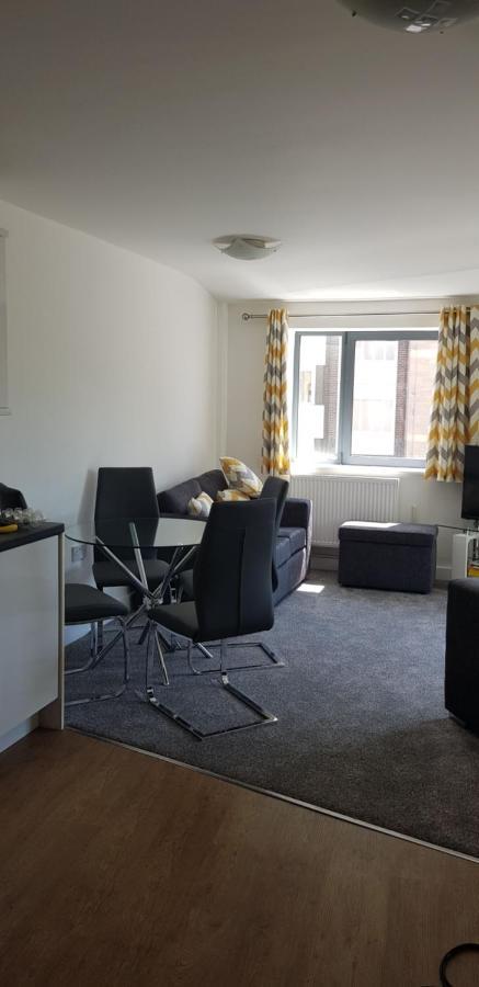 פורטסמות' Horseshoe Apartments מראה חיצוני תמונה